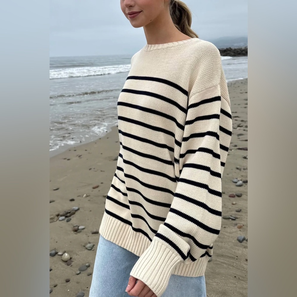 *NEW* Brandy Melville Striped Sweater